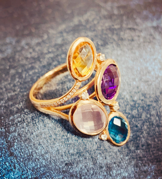 Coloured gemstones ring